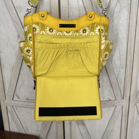 Petunia Pickle Bottom City Carryall in Chartreuse Sunlit Stockholm colorway - Picture 8 of 10